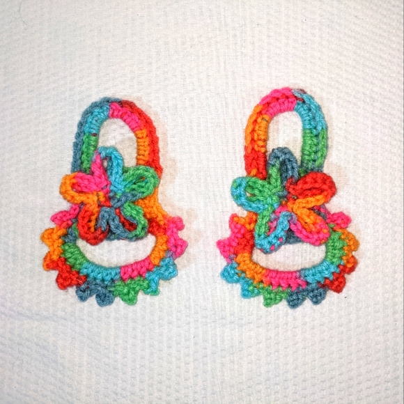 🌈NEW🏳️‍🌈 Set of 2 Crochet Hand Towel Holders HANDCRAFTED - Picture 1 of 6
